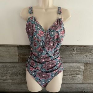 Spanx Love Your Assets by Sara Blakely one-piece swimsuit size medium